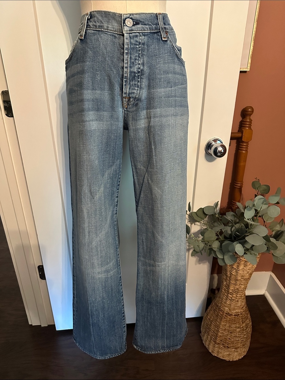 7 for all Mankind men’s The Standard faded blue button fly straight 36 jeans